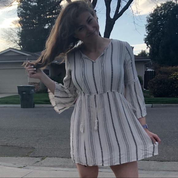 manhattan blues Dresses & Skirts - 🍁3/$25🍁 Boho style peasant dress